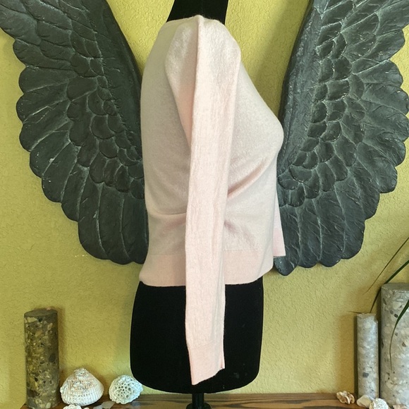 Merino Wool Cropped Sweater - Picture 5 of 6